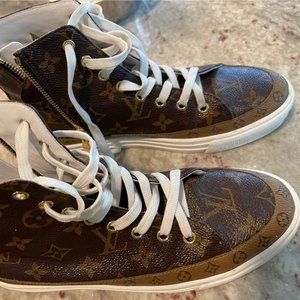 Louis Vuitton Authentic High Tops, Canvas, Classic